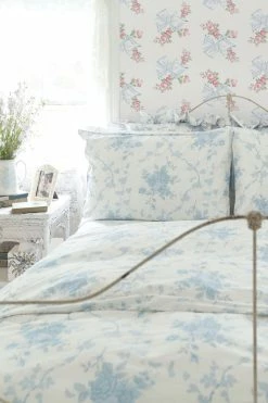 LoveShackFancy Home Decor Rosa Beaux Wallpaper