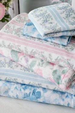 LSF Marigold Wreath Bath Towel