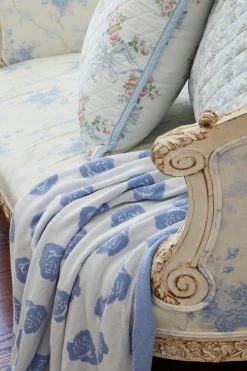 LSF Rose Jacquard Blanket Bedding